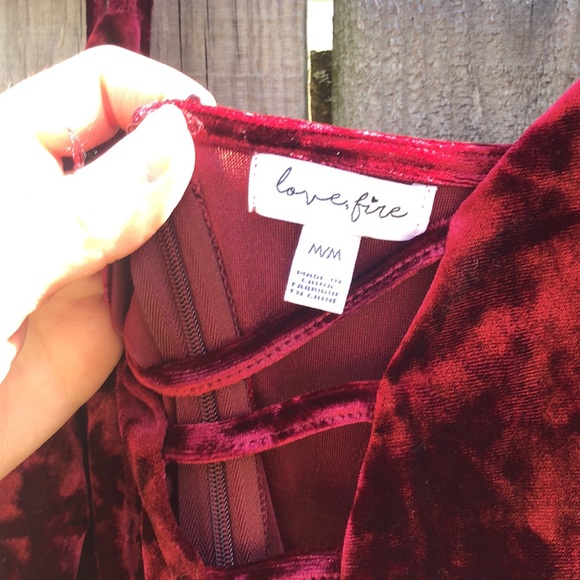 Crushed Velvet Romper - Picture 7 of 7